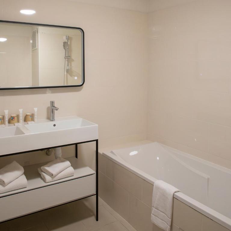 Hôtel IMPERATOR Béziers - Chambre Double Deluxe - 4