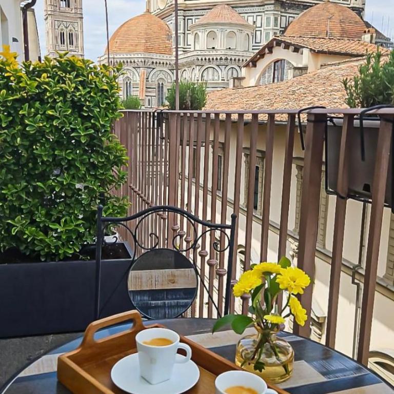 Duomo Suites Florence - Camera Matrimoniale Deluxe con Balcone - 6