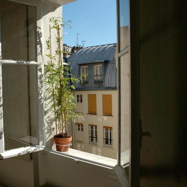 Charming flat in the heart of Paris - One-Bedroom Apartment - 2