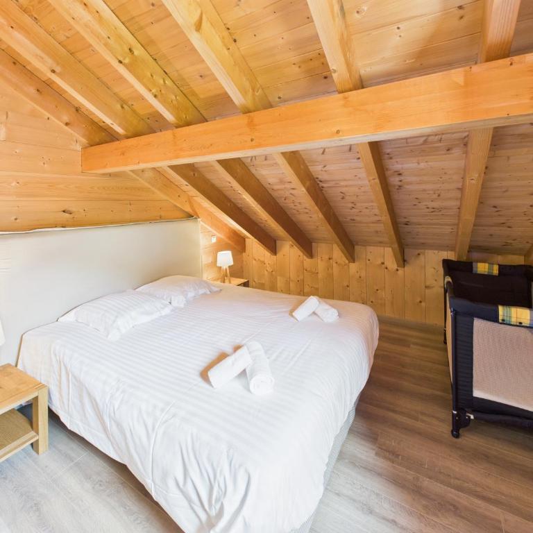 Le Chalet du Père Michel, Jacuzzi, Sauna, Jardin - Chalet 3 Chambres - 13