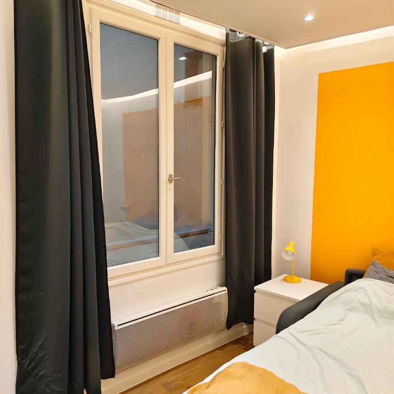 Jolie Montorgueil - One-Bedroom Apartment - 1