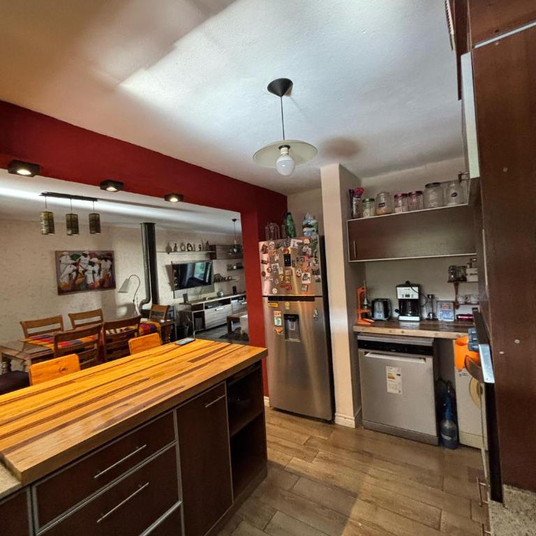 Casa con pileta en las sierras - Three-Bedroom House - 19