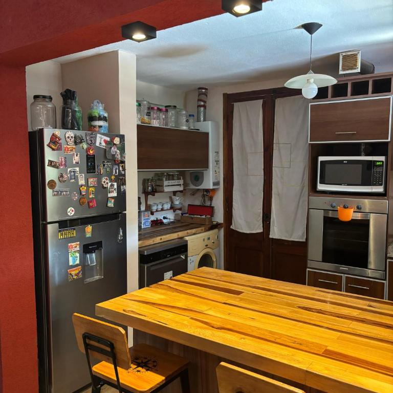 Casa con pileta en las sierras - Three-Bedroom House - 27