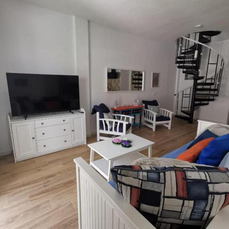 Villa Megila - Two-Bedroom House - 6
