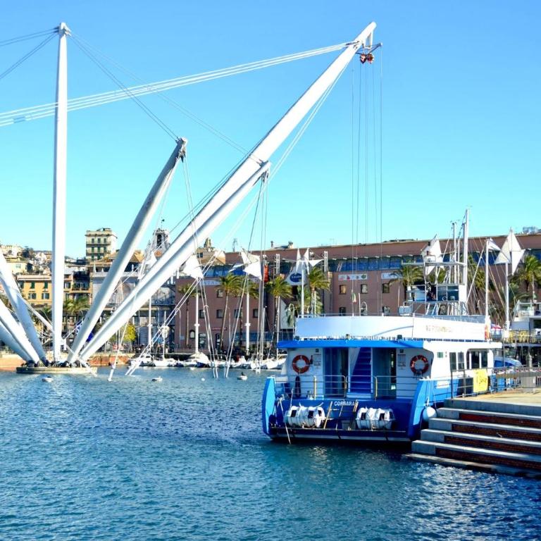 2 min to Acquarium Porto Antico Vanilla Apartment - Two-Bedroom Apartment - 13