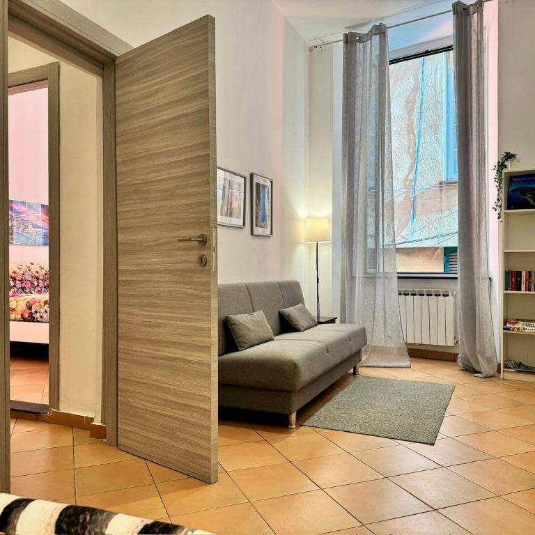 2 min to Acquarium Porto Antico Vanilla Apartment - Two-Bedroom Apartment - 18