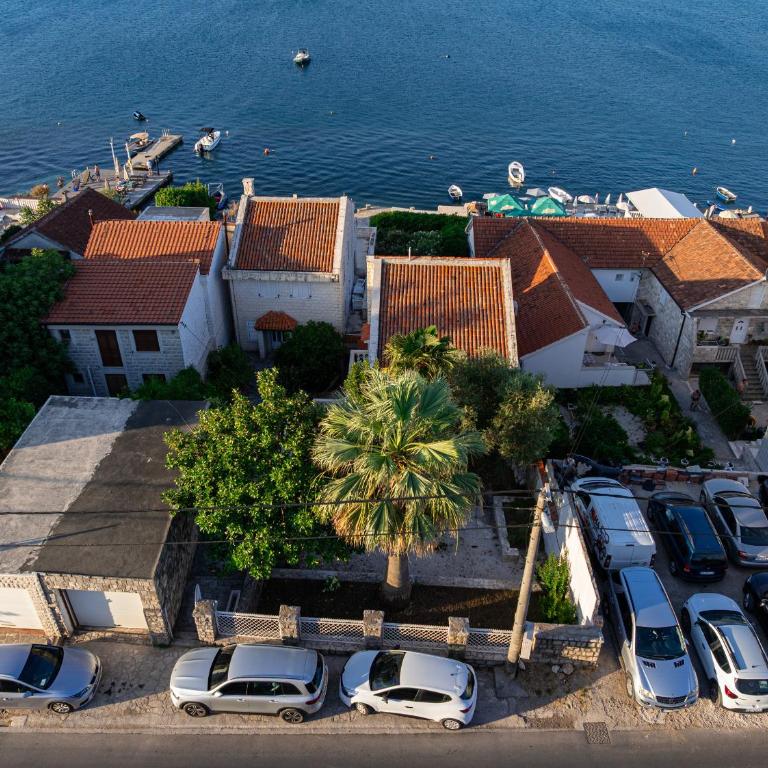 Vila PETICA - Soba sa Bračnim Krevetom (Queen-size) i Pogledom na Bazen - 18