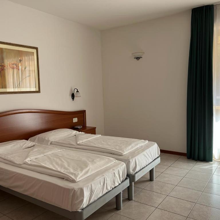 Hotel Florida - Camera Quadrupla Superior - 6