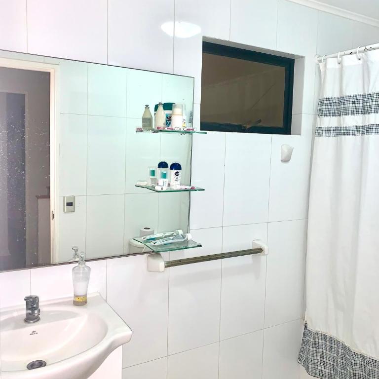 Casa amplia cerca de todo - Casa de 4 dormitorios - 3