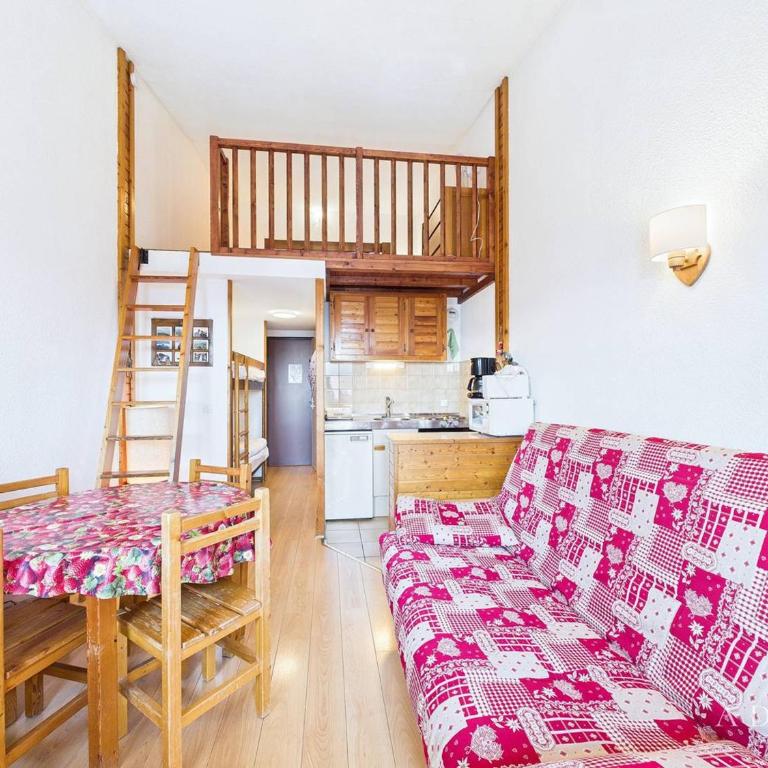 Studio Mezzanine avec Balcon Exposé Sud, Pieds des Pistes, Proche Commerces et Garderie - FR-1-398-563 - Studio - 4