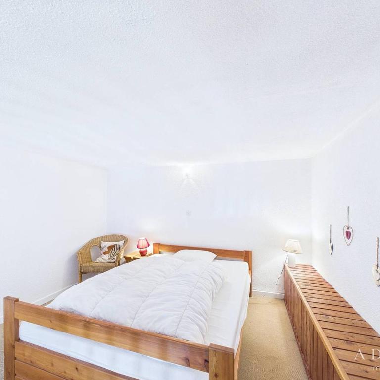 Studio Mezzanine avec Balcon Exposé Sud, Pieds des Pistes, Proche Commerces et Garderie - FR-1-398-563 - Studio - 6