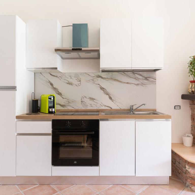 Appartamento Deluxe Eclissi sul MARE 30mt dal mare - Four-Bedroom Deluxe Apartment - 10