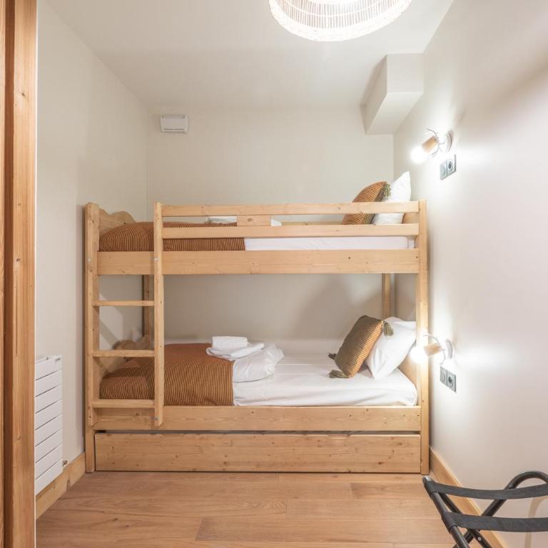 Alpe d'Huez Houses - Hameau de Clotaire - Le cocon blanc - Duplex 5 chambres - cheminée wellness - Ski aux pieds - Appartamento Deluxe con 5 Camere da Letto - 6