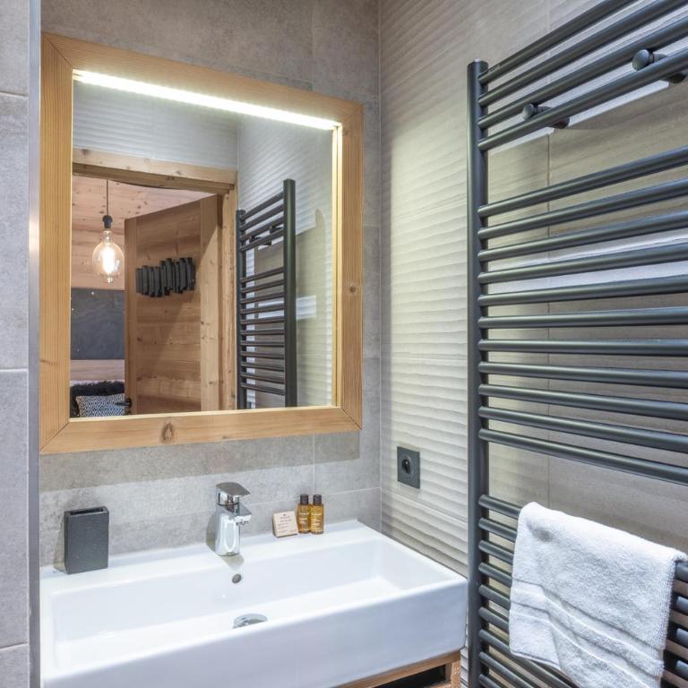 Alpe d'Huez Houses - Hameau de Clotaire - Le cocon blanc - Duplex 5 chambres - cheminée wellness - Ski aux pieds - Appartamento Deluxe con 5 Camere da Letto - 30
