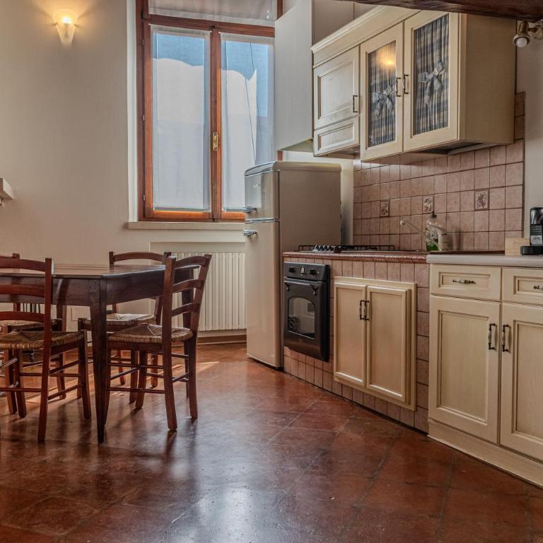 Suite degli Estensi - in centro storico con Jacuzzi - Appartamento con 1 Camera da Letto - 4
