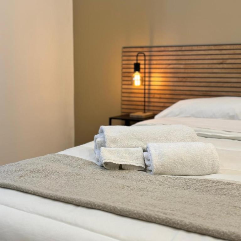 Rocca Rooms - Triple Room with Balcony - 1
