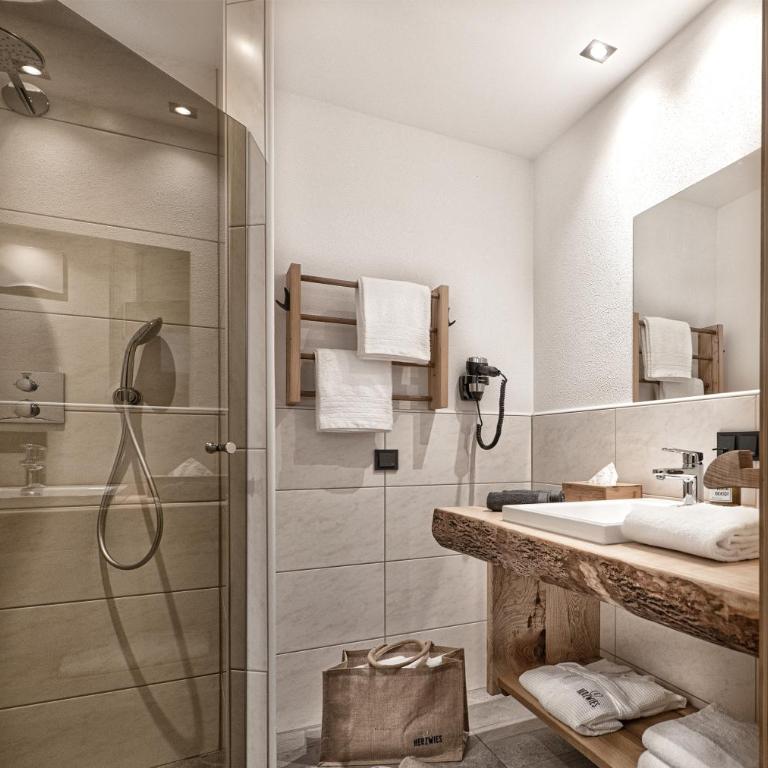 Herzwies - Three-Bedroom Apartment with Balcony - 8