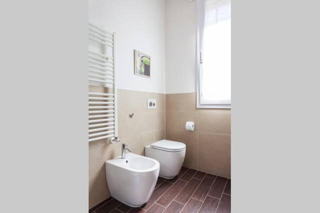 GreenHouseBologna - Camera Matrimoniale con Bagno Privato - 33