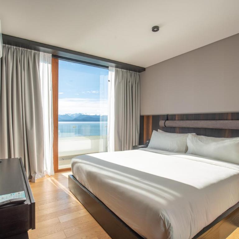 Radisson Blu Bariloche - Suite Deluxe para no fumadores con 1 cama extragrande y 2 camas individuales - 2