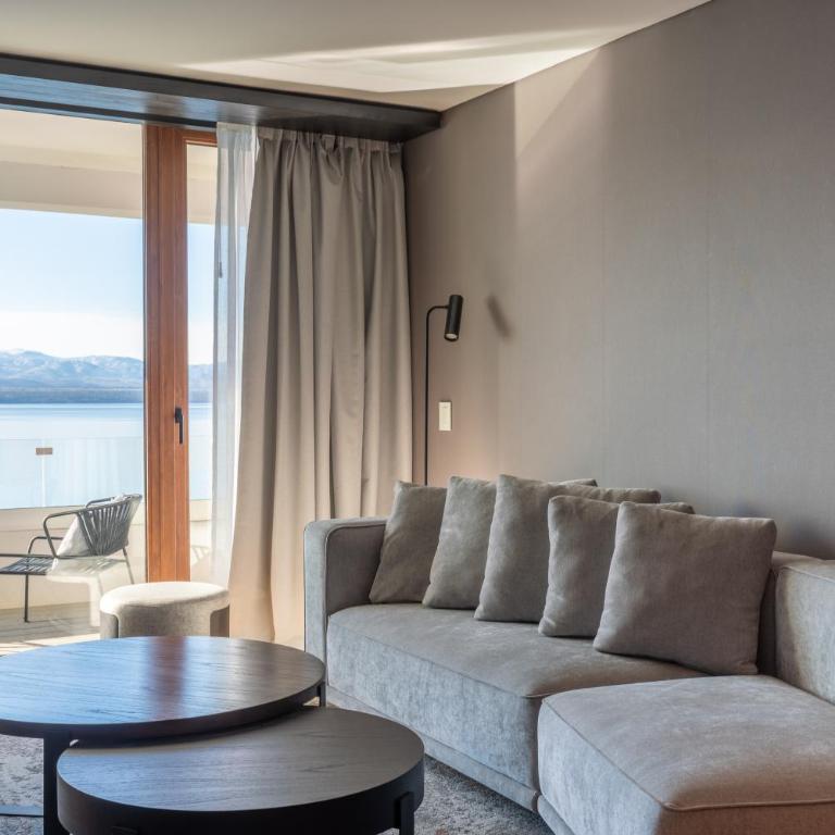 Radisson Blu Bariloche - Suite Deluxe para no fumadores con 1 cama extragrande y 2 camas individuales - 3