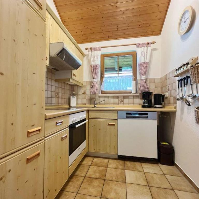 Ferienwohnung Enzian 2 im Feriendorf Sonnenhang im Allgäu - Apartment mit 2 Schlafzimmern und Balkon - 2