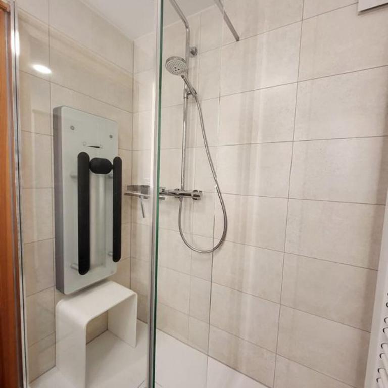 Ferienwohnung Enzian 2 im Feriendorf Sonnenhang im Allgäu - Standard Apartment mit 2 Schlafzimmern und Terrasse - 6
