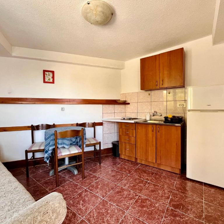 Apartments Gvozdenović - One-Bedroom Apartment (4 Adults) - 5