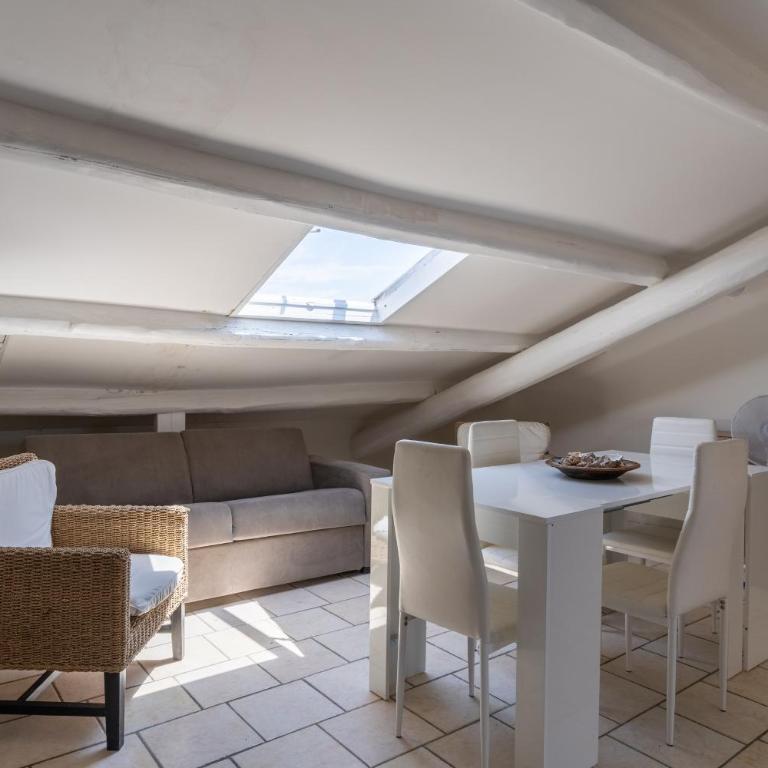 Eclissi sul MARE Mansarda 30mt dal mare - Two-Bedroom Apartment - 5