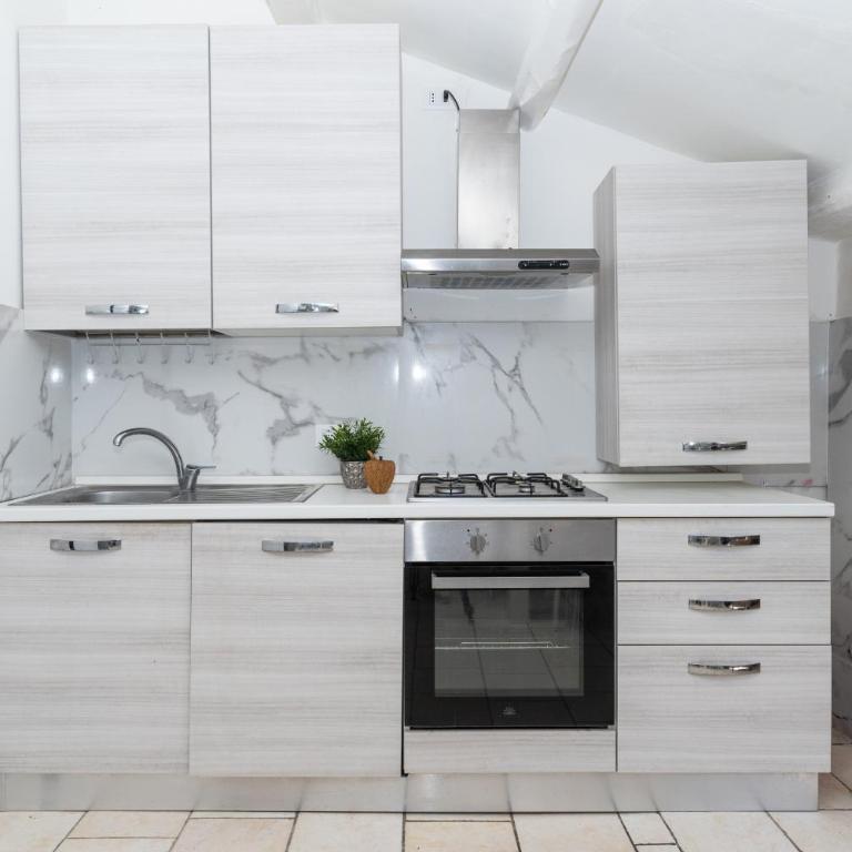 Eclissi sul MARE Mansarda 30mt dal mare - Two-Bedroom Apartment - 7