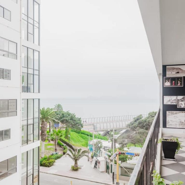 Elegant 2BR Scenic Balcony - Apartamento - 2