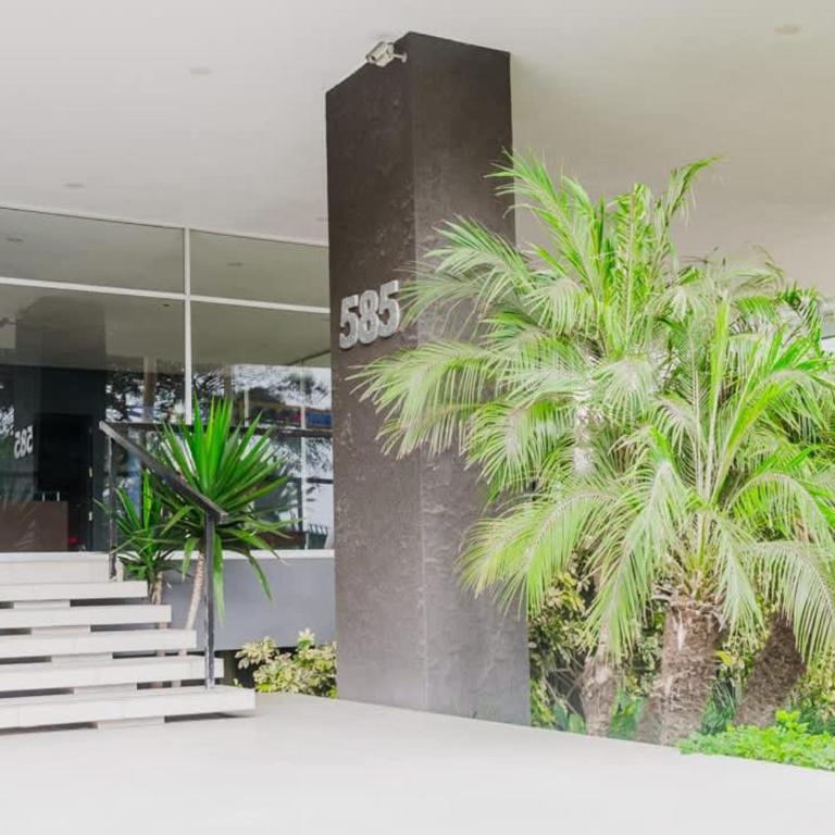 Elegant 2BR Scenic Balcony - Apartamento - 55