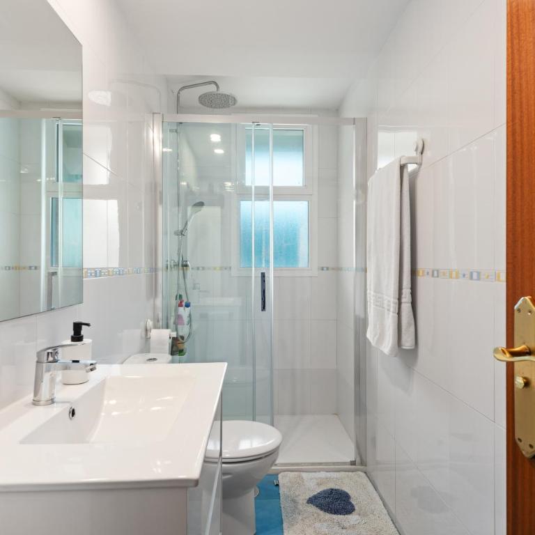 Céntrico con Piscina y Playa a 500 metros - Apartamento de 2 dormitorios con terraza - 6