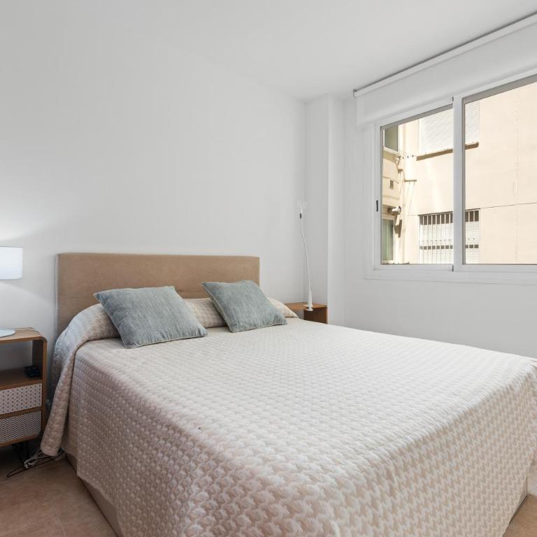 Céntrico con Piscina y Playa a 500 metros - Apartamento de 2 dormitorios con terraza - 8