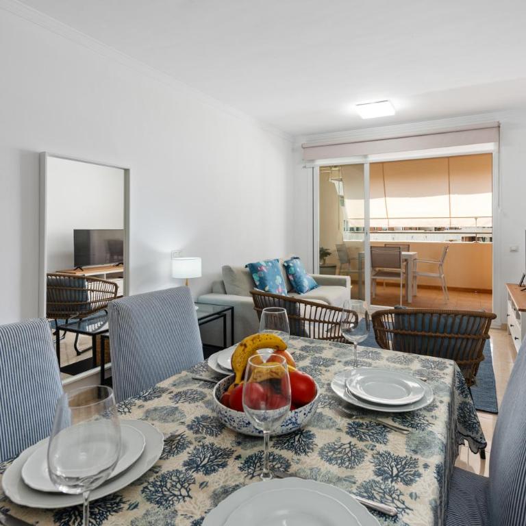 Céntrico con Piscina y Playa a 500 metros - Apartamento de 2 dormitorios con terraza - 10