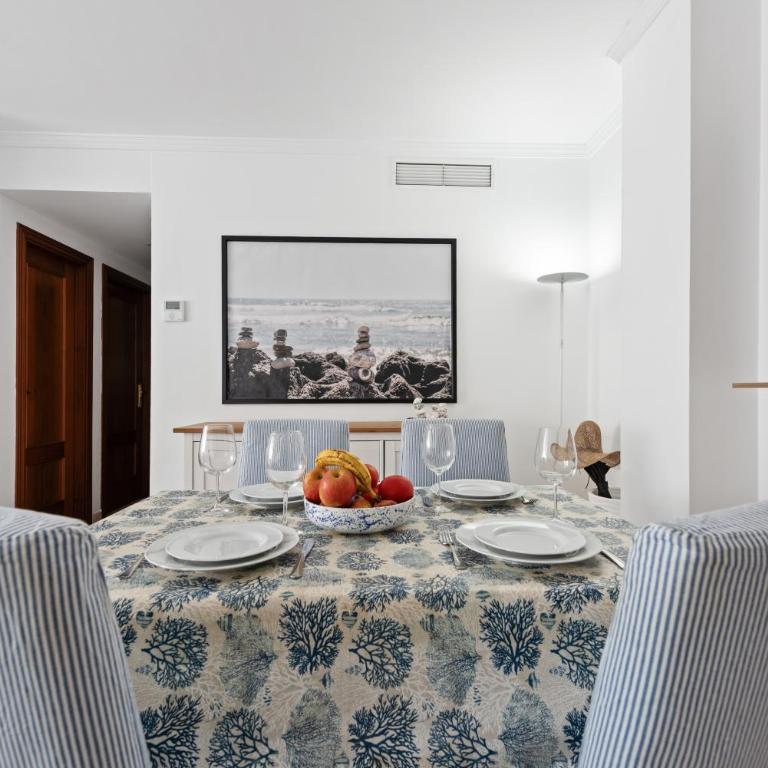 Céntrico con Piscina y Playa a 500 metros - Apartamento de 2 dormitorios con terraza - 11