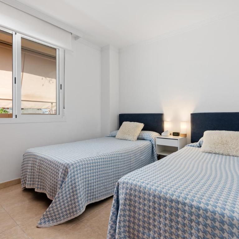 Céntrico con Piscina y Playa a 500 metros - Apartamento de 2 dormitorios con terraza - 16