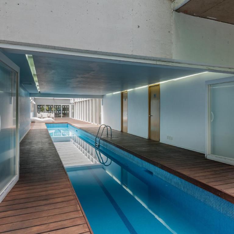 3-Floor Penthouse Private Roof Garden High Speed Wi-Fi 500MB Air-Conditioning Pool & Gym - Two-Bedroom Apartment - 10