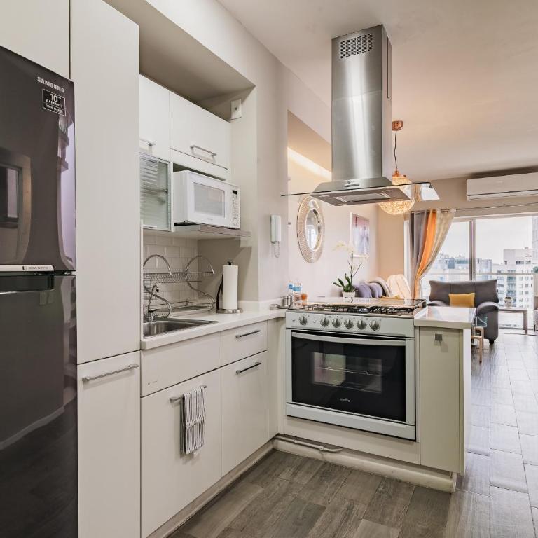3-Floor Penthouse Private Roof Garden High Speed Wi-Fi 500MB Air-Conditioning Pool & Gym - Two-Bedroom Apartment - 24