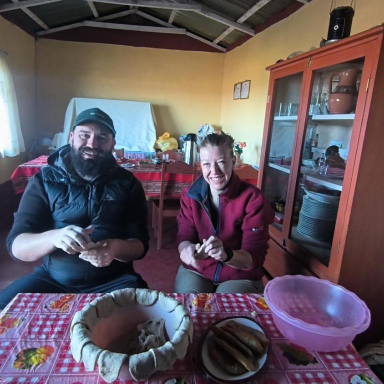 Luquina 360 - Community Homestay on Lake Titicaca - Family Room with Private Bathroom - 11