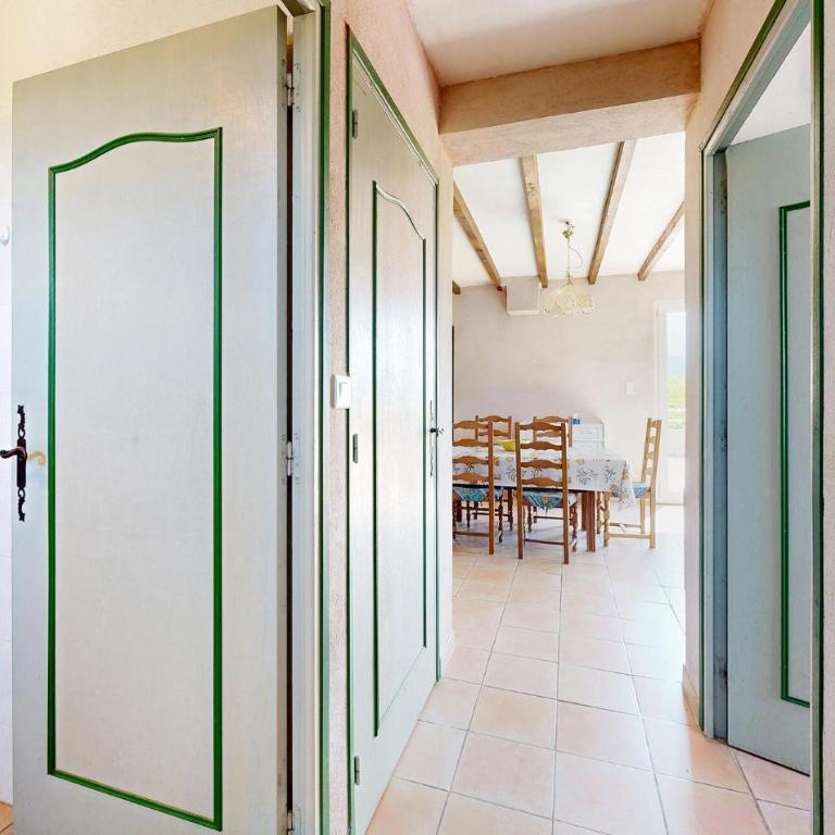 3 Bedroom Awesome Home In Bédoin - Three-Bedroom Vacation Home - 9