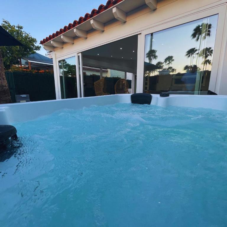 Chalet Afrika con Jacuzzi - Two-Bedroom House - 12