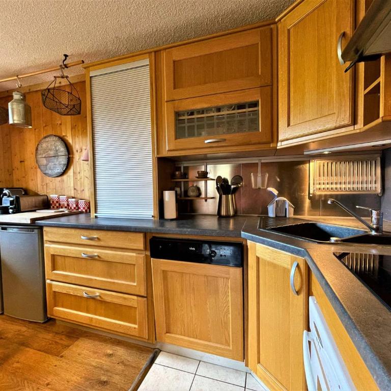 Appartement confort 7 pers, pistes, Sud-Ouest, WIFI, casier à skis, 3 ch, 2 sdb - FR-1-452-384 - Apartment - 15
