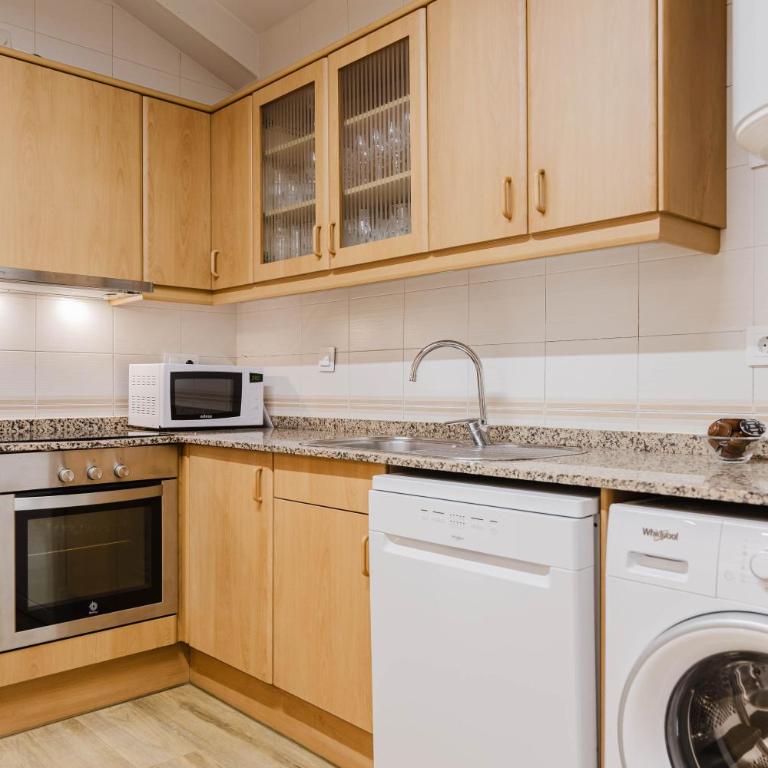 Ático para 12 personas con Vistas Panorámicas I AndStay - Apartamento tipo ático de 4 dormitorios - 35