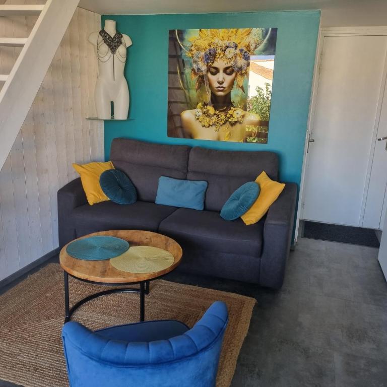 Le Miroir - One-Bedroom Apartment - 1