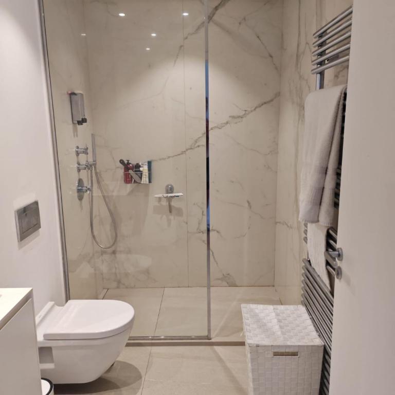 Contemporary Villa with Sea View, Infinity Swimming pool, Gym , Cinema room,Lift - Villa - 31