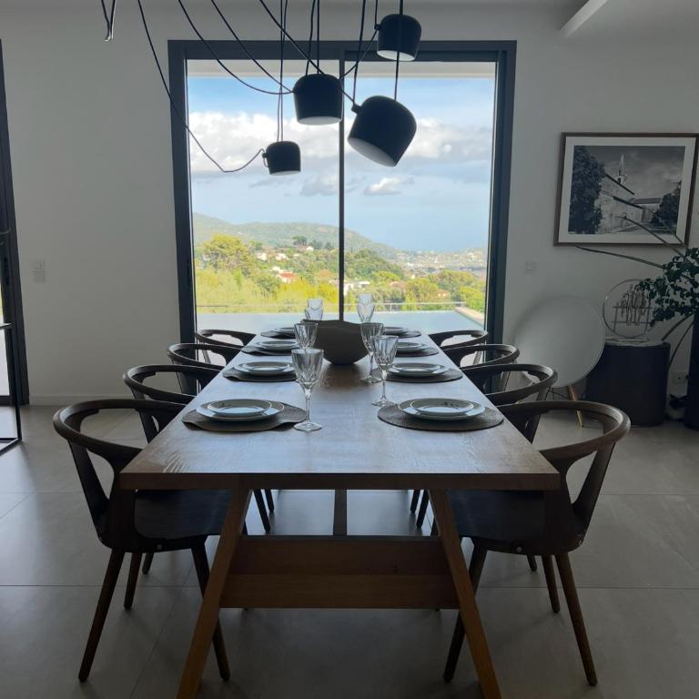 Contemporary Villa with Sea View, Infinity Swimming pool, Gym , Cinema room,Lift - Villa - 32