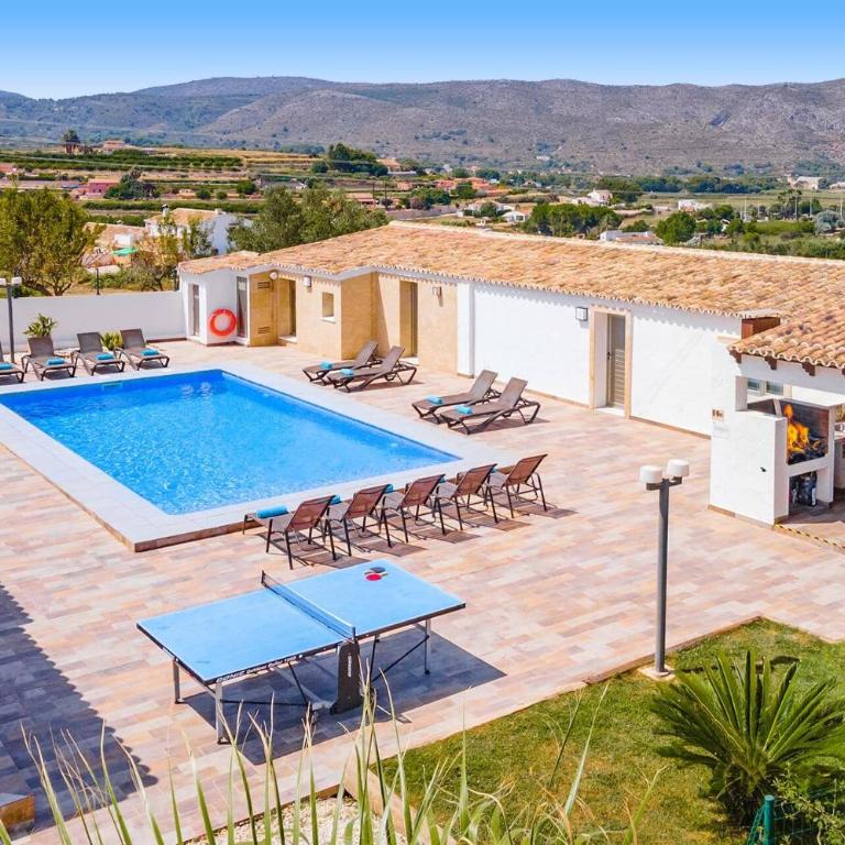 Villa Tosca by Villa Plus - Villa - 2