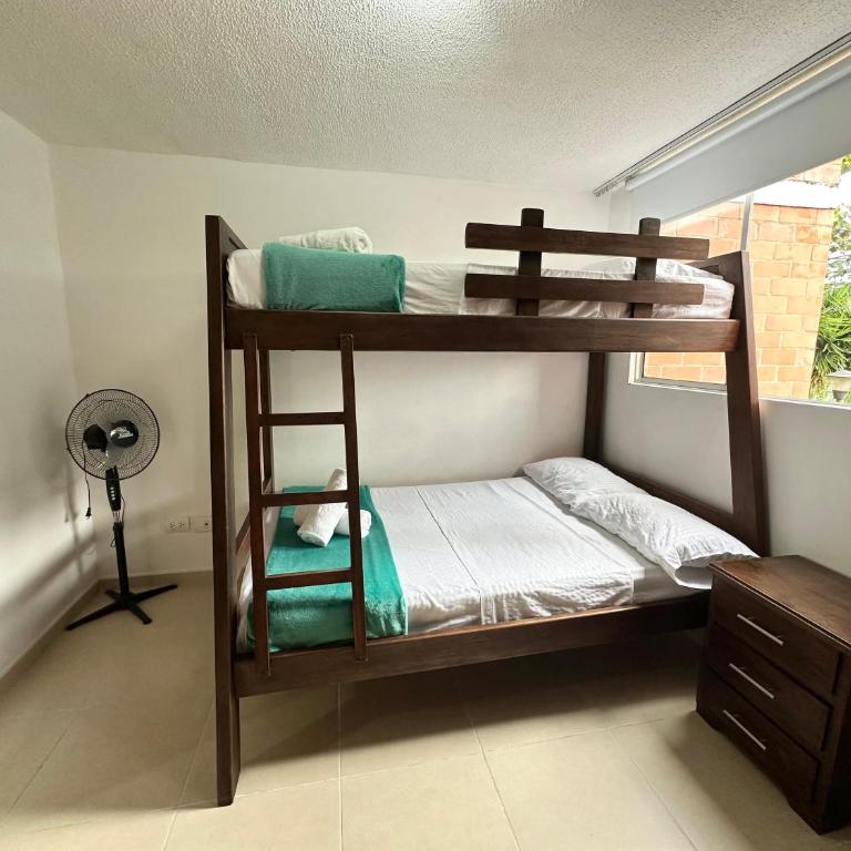 Casa Con Piscina Cerca a la Villa, Expofuturo, Uni Libre - Casa de 4 dormitorios - 10