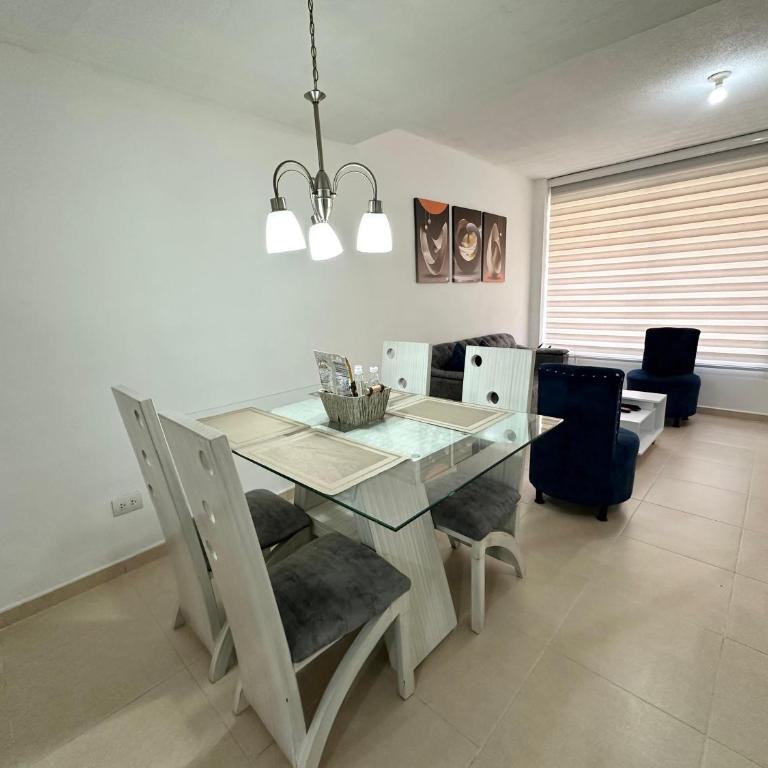 Casa Con Piscina Cerca a la Villa, Expofuturo, Uni Libre - Casa de 4 dormitorios - 35