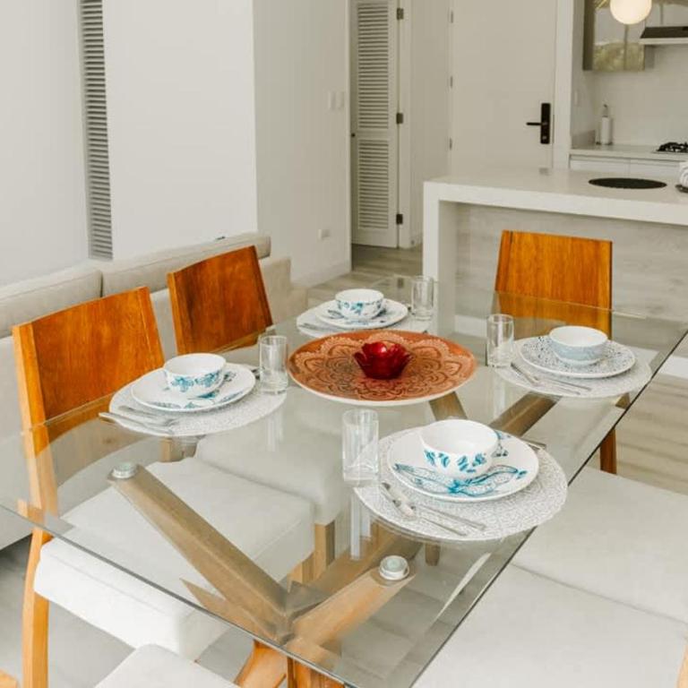 Chic 2BR Balcony & City View - Apartamento - 13